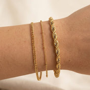 The Minimal Gold Stack – 3 Bracelets